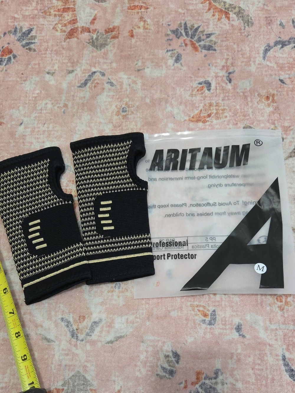 NWT Aritaum Black & Beige Wrist Compression Support Pair